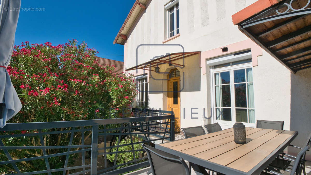 Maison à GUILHERAND-GRANGES
