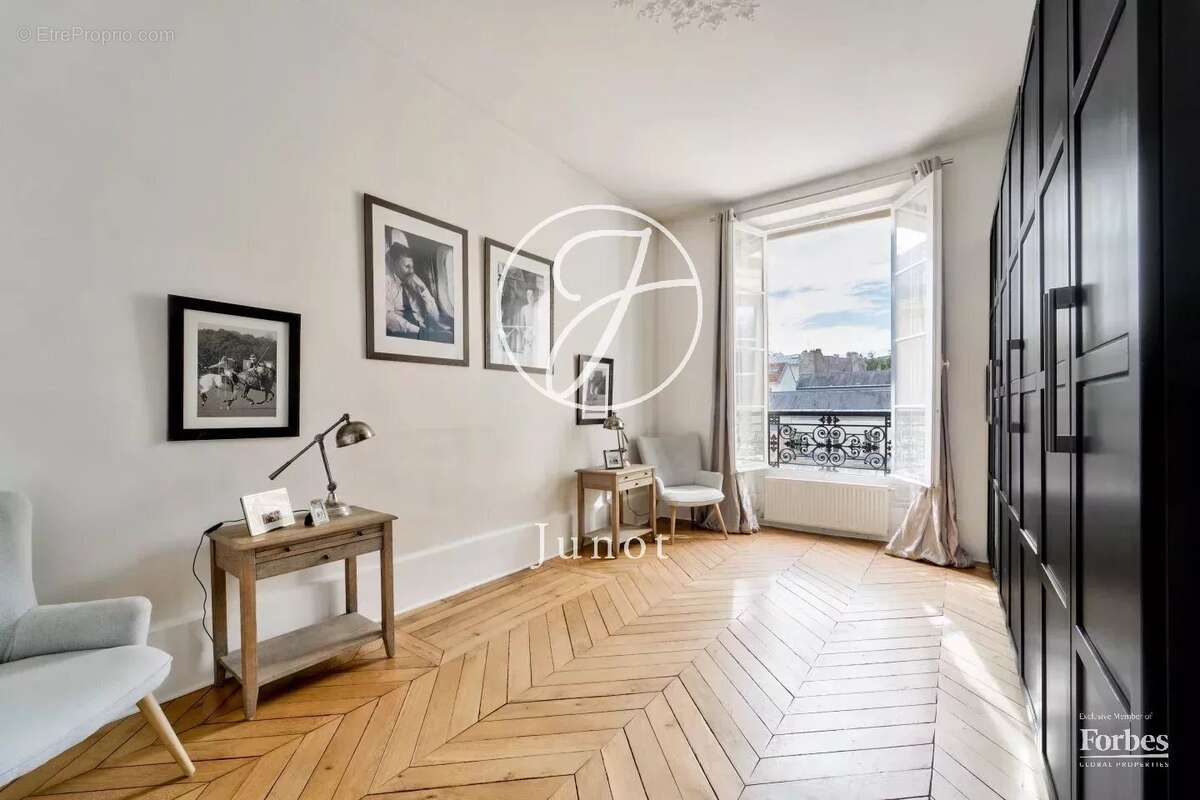 Appartement à VERSAILLES