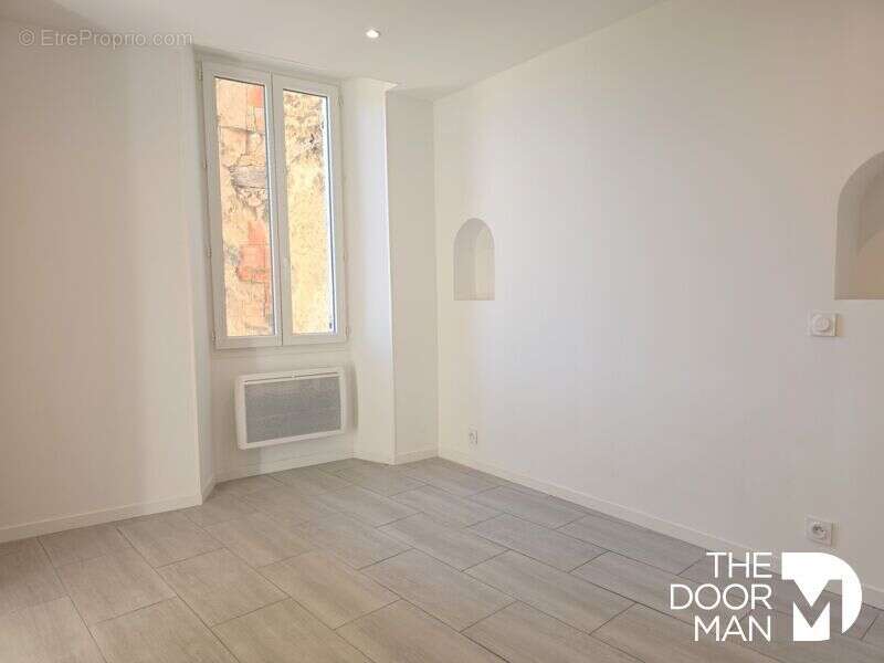 Appartement à SALERNES