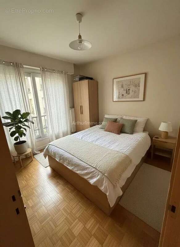 Appartement à PARIS-20E