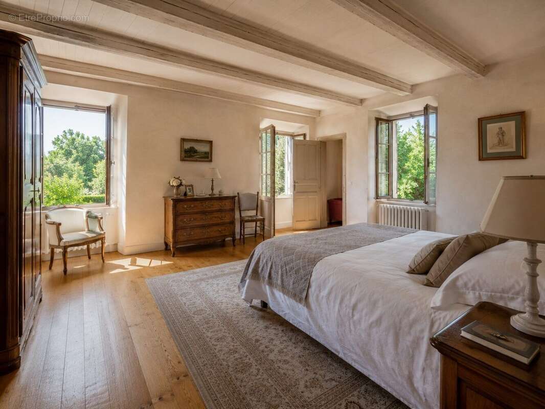 280 m² à Annecy  - photo 8