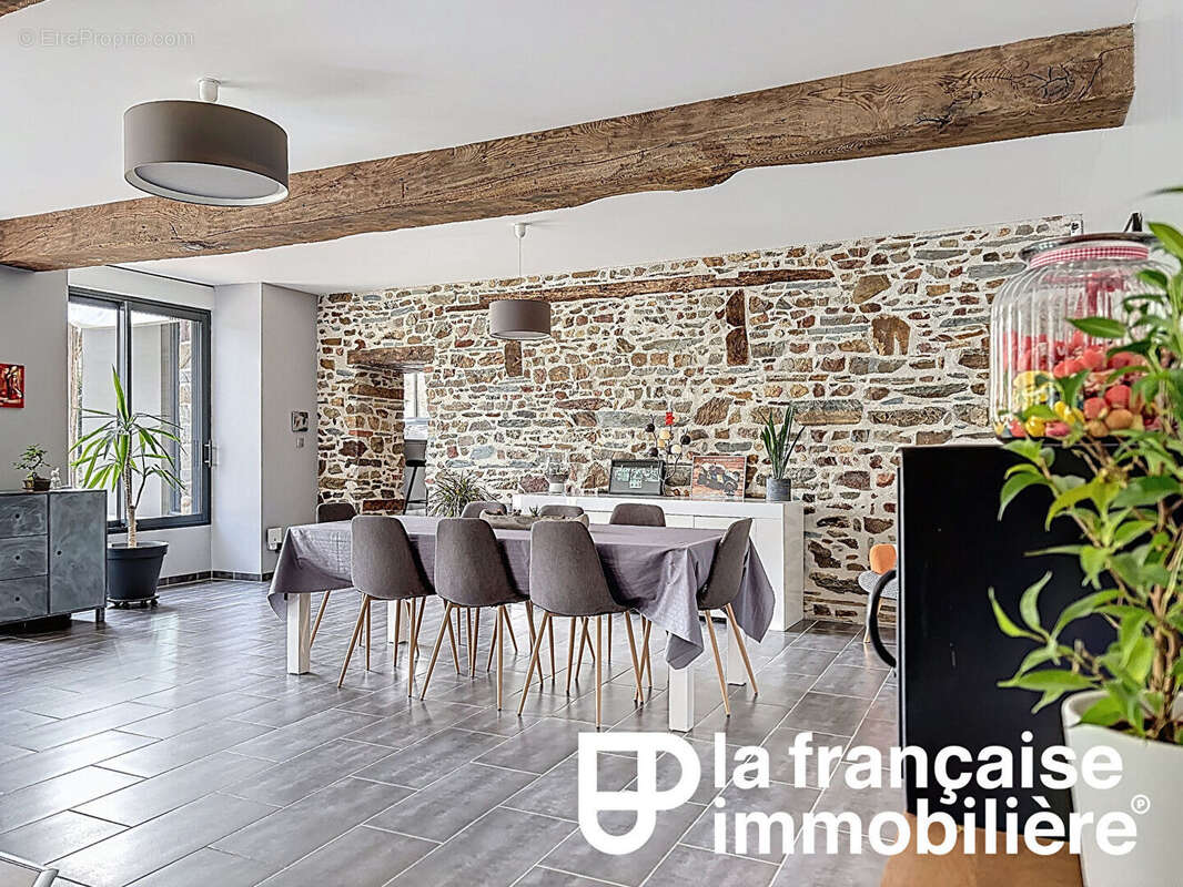 Maison à CHATEAUGIRON