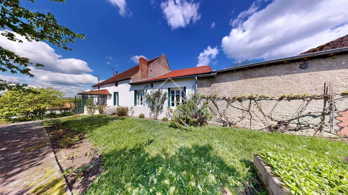 Maison à USSEL-D'ALLIER