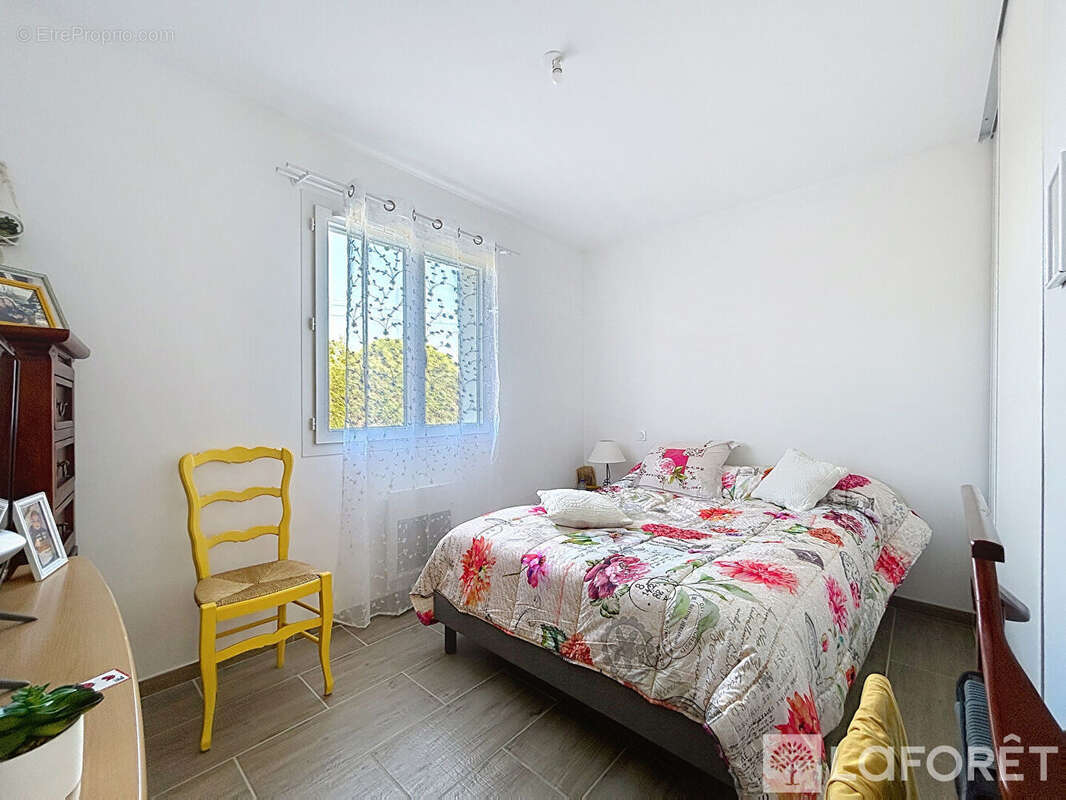 PIOLENC - Maison RE 2020, plain pied 2 chambres + garage sur jardin - photo 4