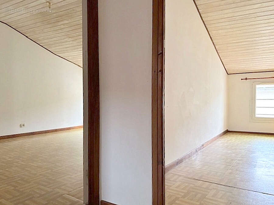Maison à SURGERES