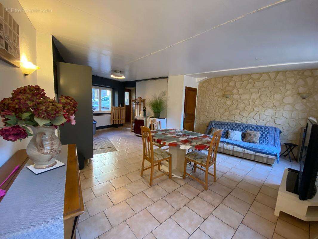 Maison à LARGENTIERE