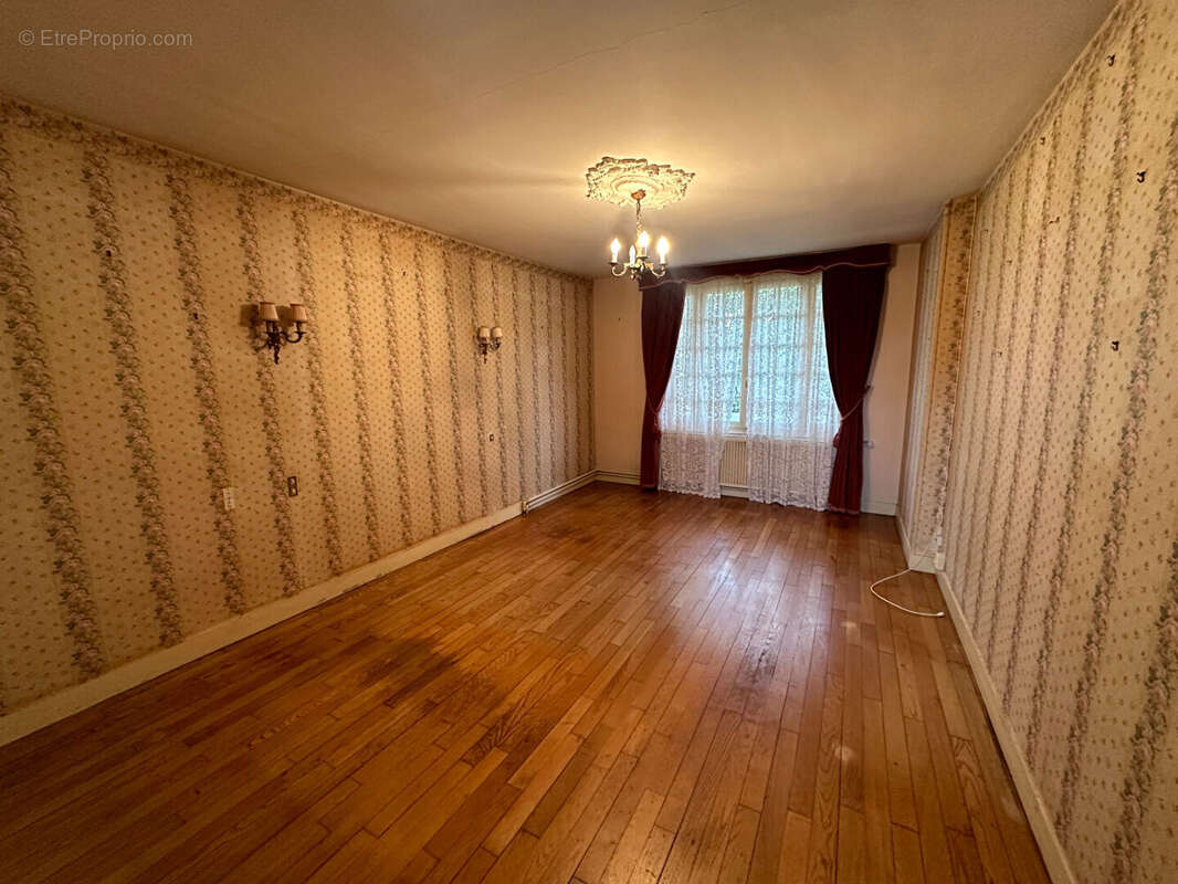 Maison à LE PERCHAY