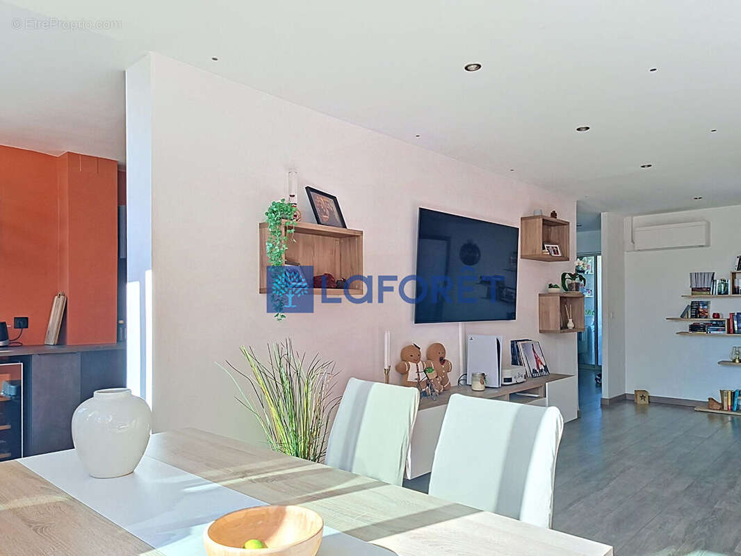 Appartement à LA VALETTE-DU-VAR