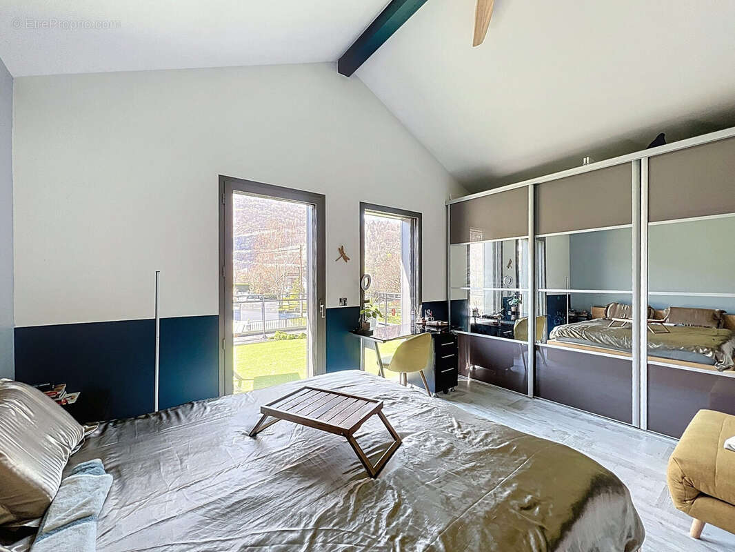 Maison à DINGY-SAINT-CLAIR