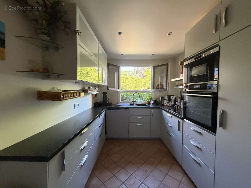 Maison 140 m² à Chevreuse  - photo 3