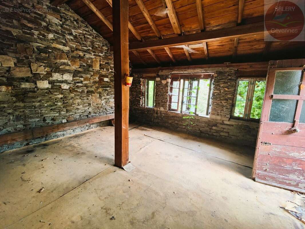 Maison à LE POMPIDOU