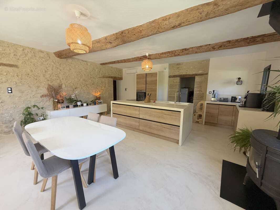 Maison à SARRIANS