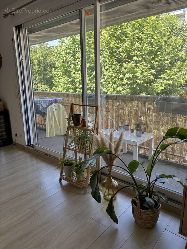 Appartement à PARIS-20E