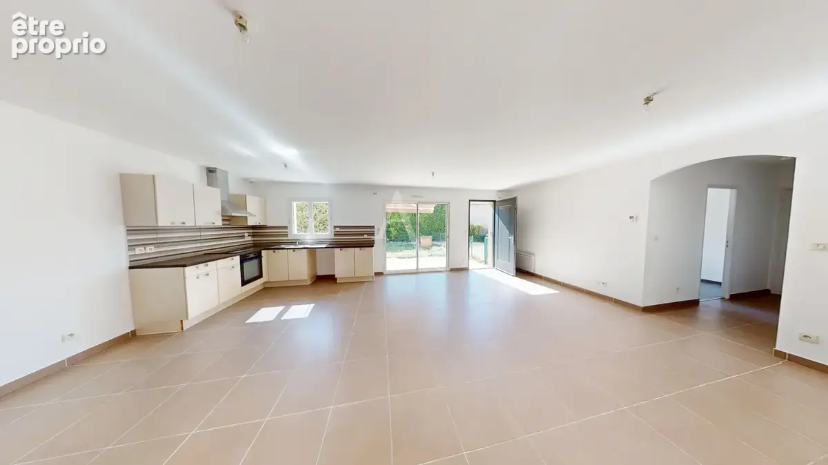 Poitiers, quartier demi-lune, maison 5 pièces avec garage, terrain d'environ 200 m² - photo 4