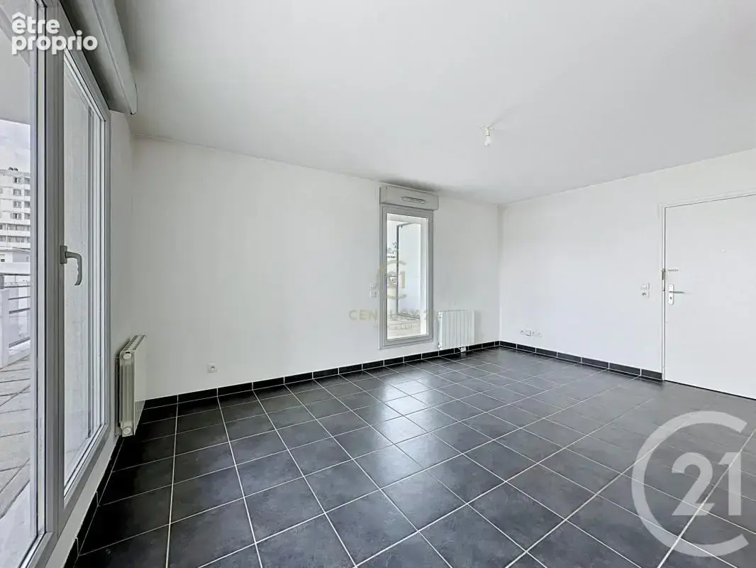 Appartement 68 m² à Lyon-8e  - photo 2