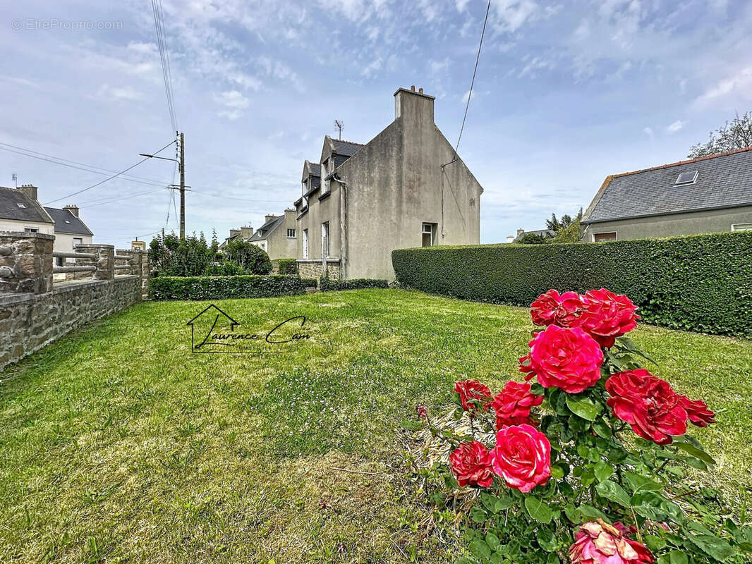 Maison à PLOUGUERNEAU
