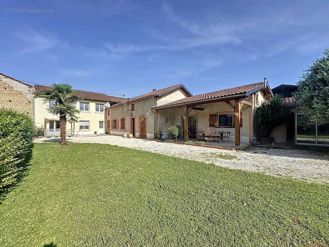 Maison à VIC-EN-BIGORRE