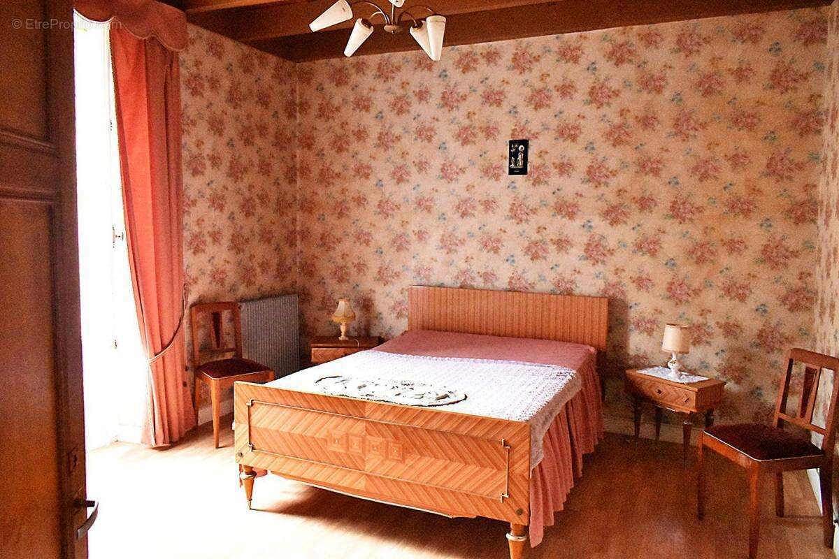Maison à MONBAHUS