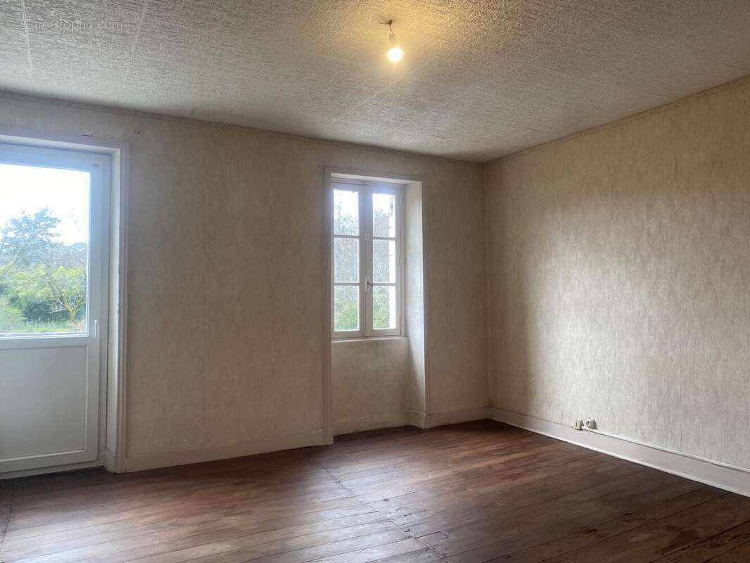 Maison ancienne avec terrasse - photo 10