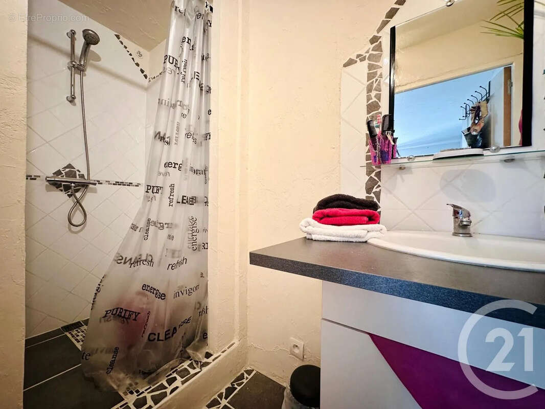 Maison 165 m² à Saint-Paul  - photo 6
