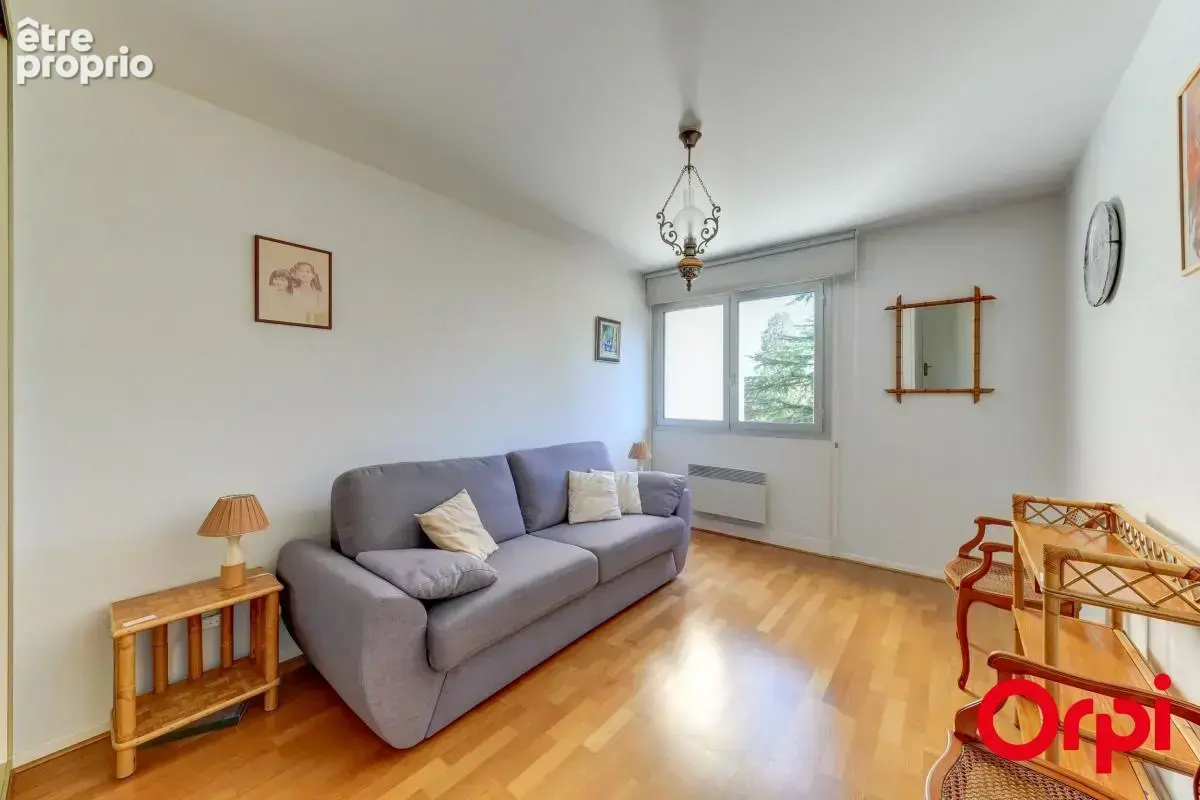 CALUIRE BOURG - T5 de 106,90 m² traversant dans résidence de standing - photo 9