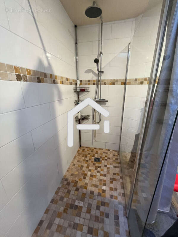 Maison à MOUTIERS-LES-MAUXFAITS