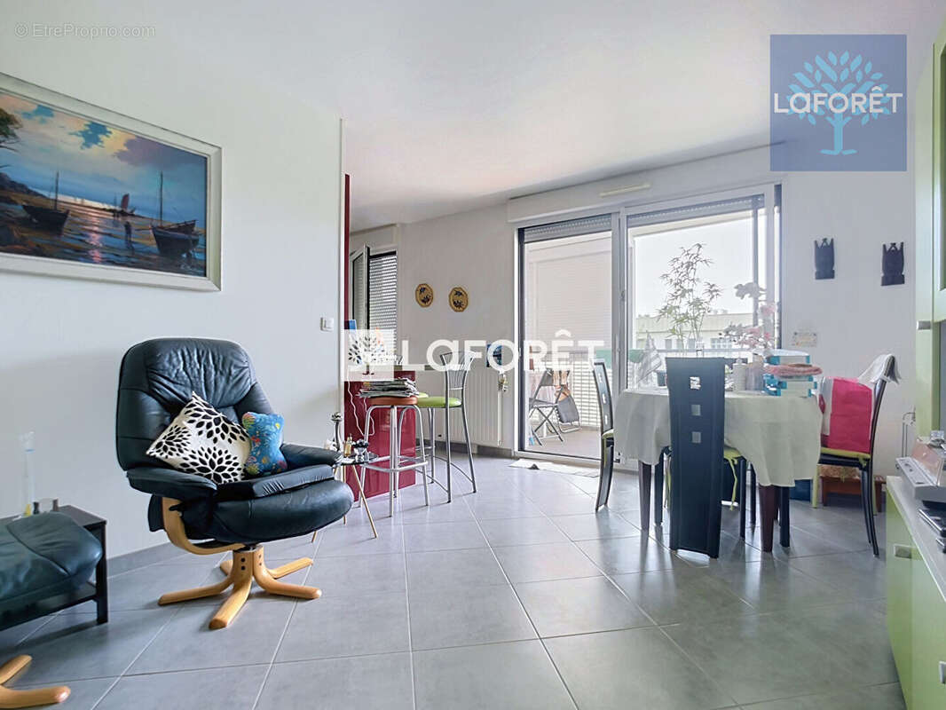 Rennes - Type 4 avec garage - 79.85 m² - photo 4