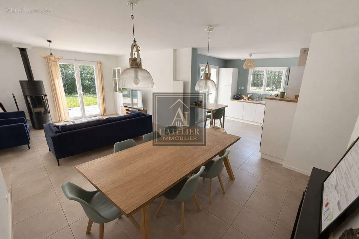 Maison récente avec 5 chambres, piscine et garage - photo 7