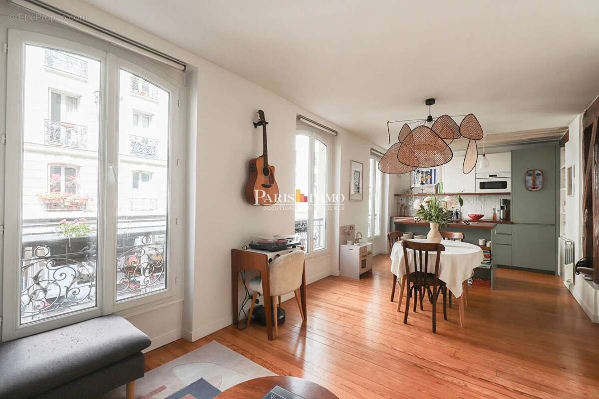 Appartement à PARIS-18E