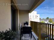 L&#039;appartement dispose d&#039;une terrasse en loggia de 6 m² avec vue dégagée. - Appartement à LES PONTS-DE-CE