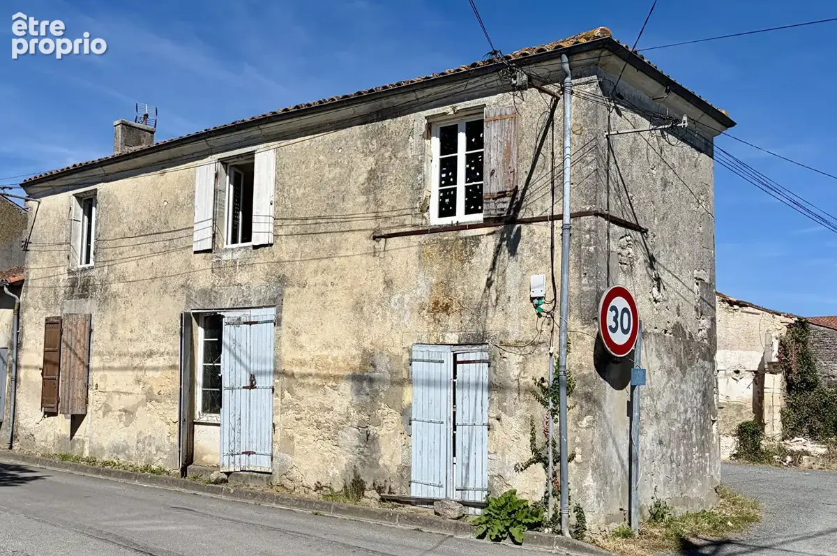 Maison à AUMAGNE