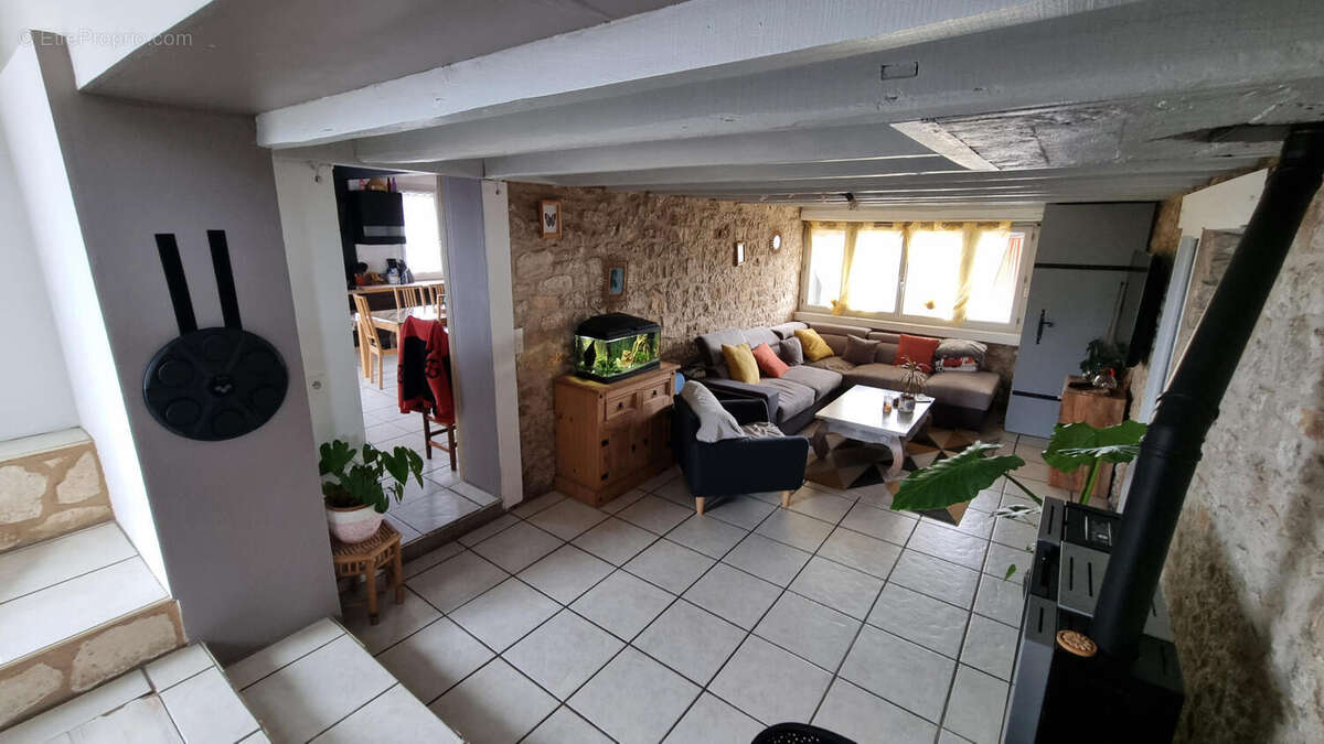 20260316_153219 - Maison à SAINT-PARDOUX-LA-RIVIERE