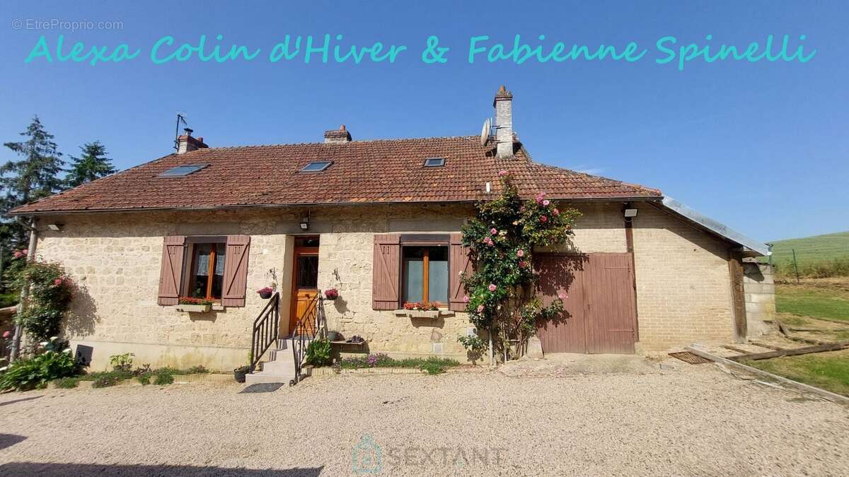 Maison à CHAVONNE