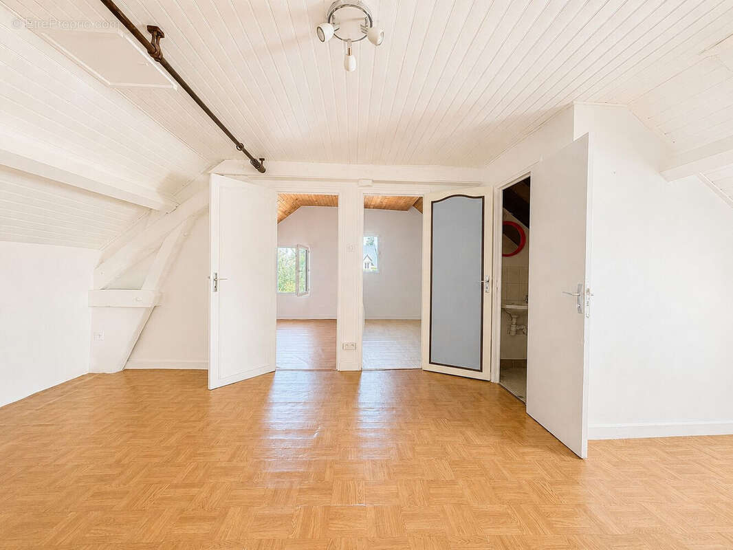 Maison 186 m² à Bellerive-Sur-Allier  - photo 5