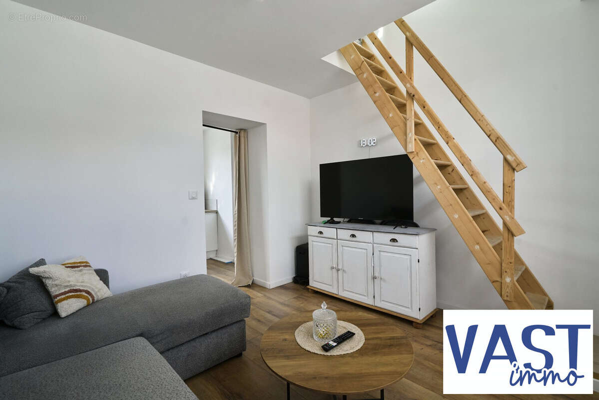 Appartement 270 m² à Wattrelos  - photo 2