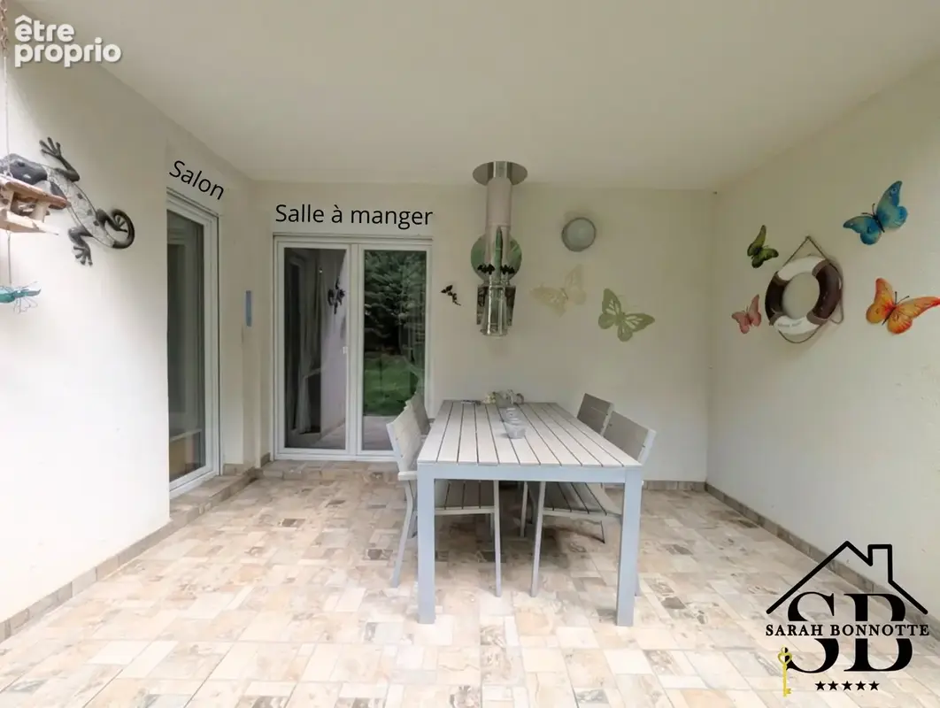 Une propriété à part : élégante, familiale et singulière, alliant lieu de vie et patrimoine - photo 2