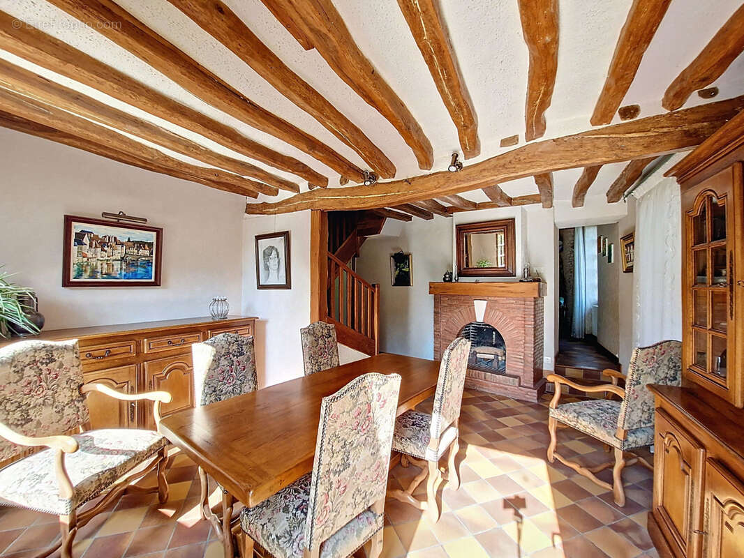 Maison à LA ROCHE-GUYON