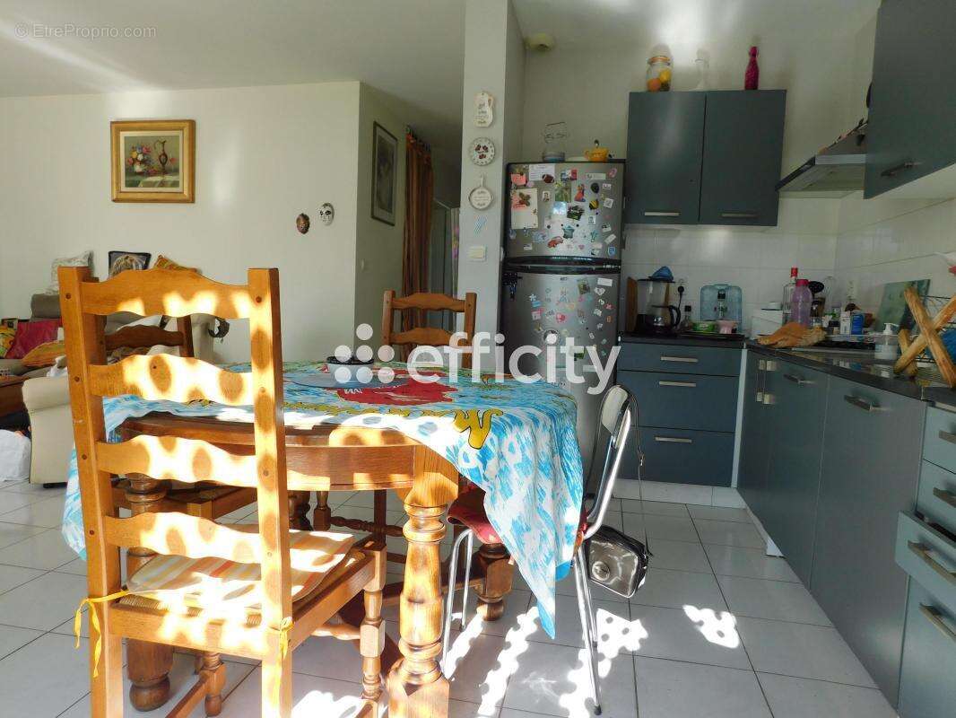 Maison à NEGREPELISSE