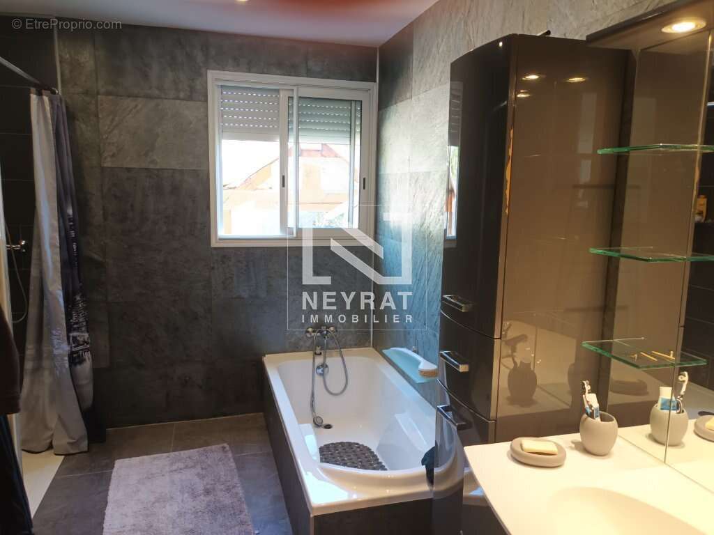 Maison à MONTAUROUX