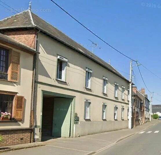 Appartement à FEUQUIERES