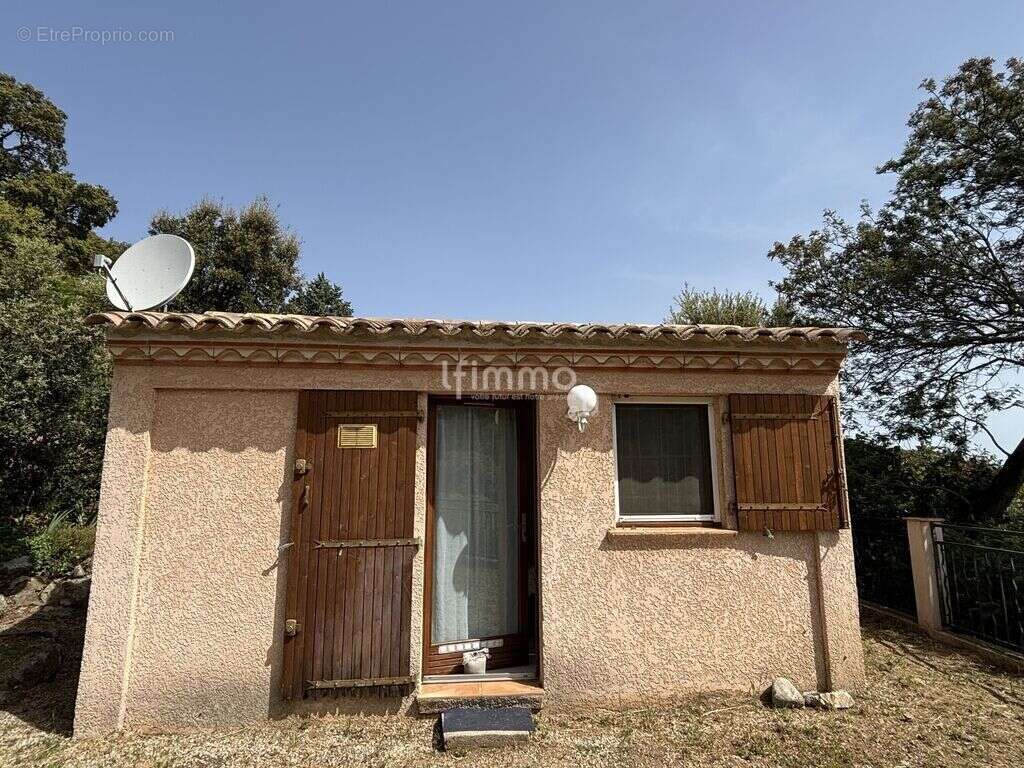 Maison à LE MUY