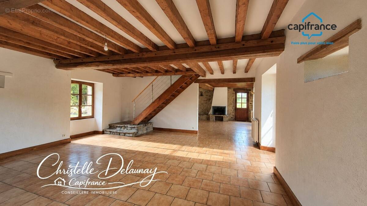 Maison à SAINT-JEAN-SUR-MAYENNE