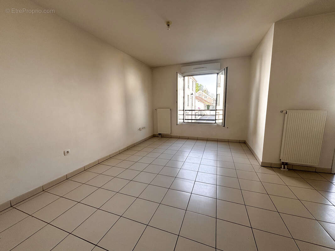 MARLY LA VILLE,  STUDIO de 36m2 habitable avec balcon et parking - photo 2
