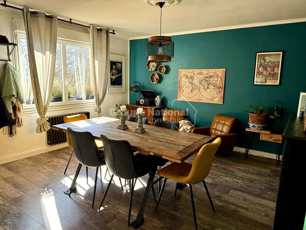 Maison à UCHAUD