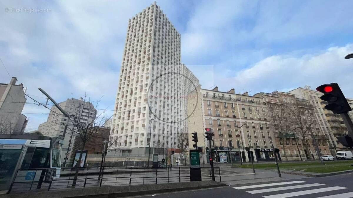 Appartement à PARIS-20E