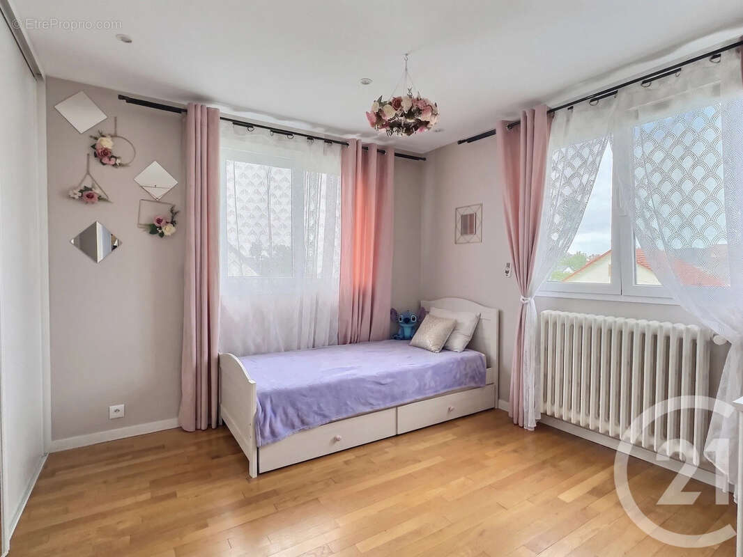 Maison à MORANGIS