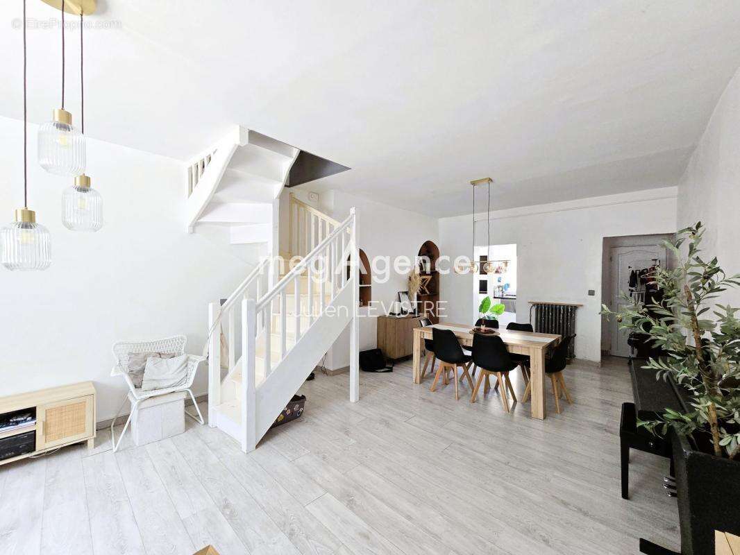Maison de 6 pièces de 110m² - photo 3