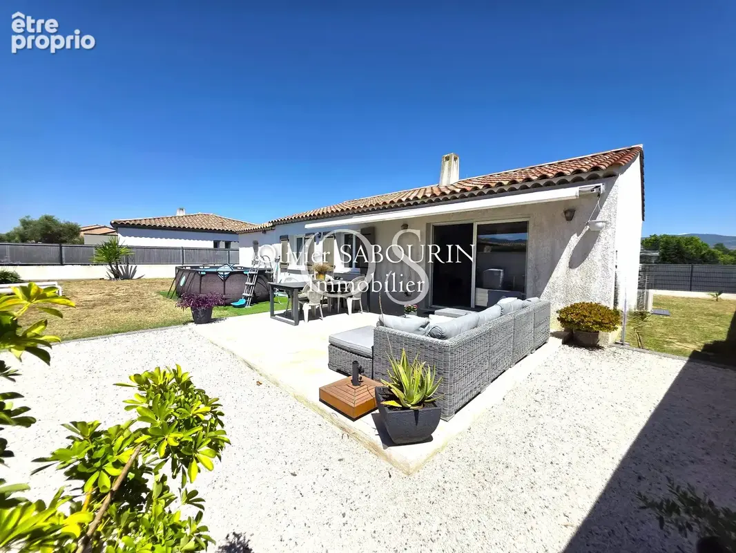Photo Maison à Roquebrune-Sur-Argens au prix de 449 000€