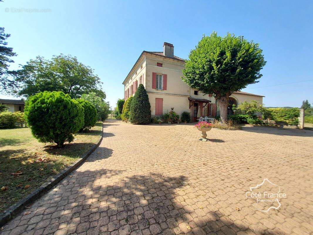 Maison à LAMOTHE-LANDERRON