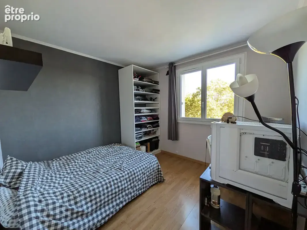 Beau f4  3 chambres  dernier étage  box et cave - photo 8
